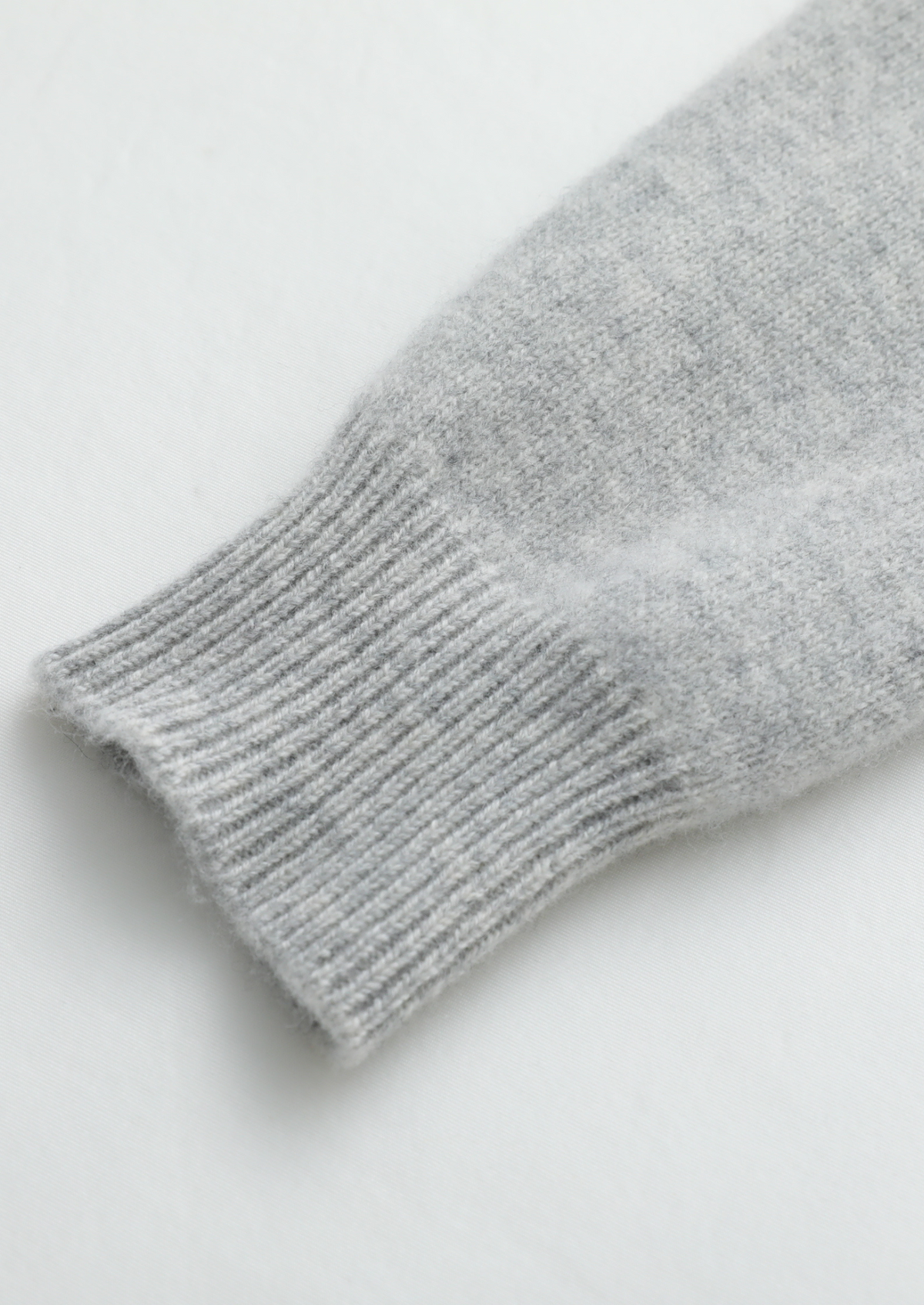 Pure Extra-Fine Merino Wool Light Gray Luzzo Set | Auremmont