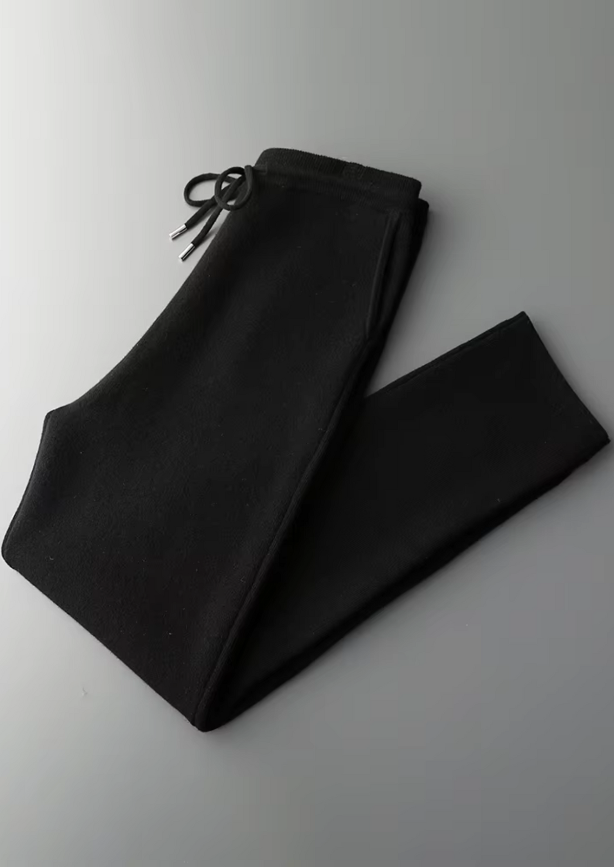 Pure Extra-Fine Merino Wool Black Savro Set | Auremmont
