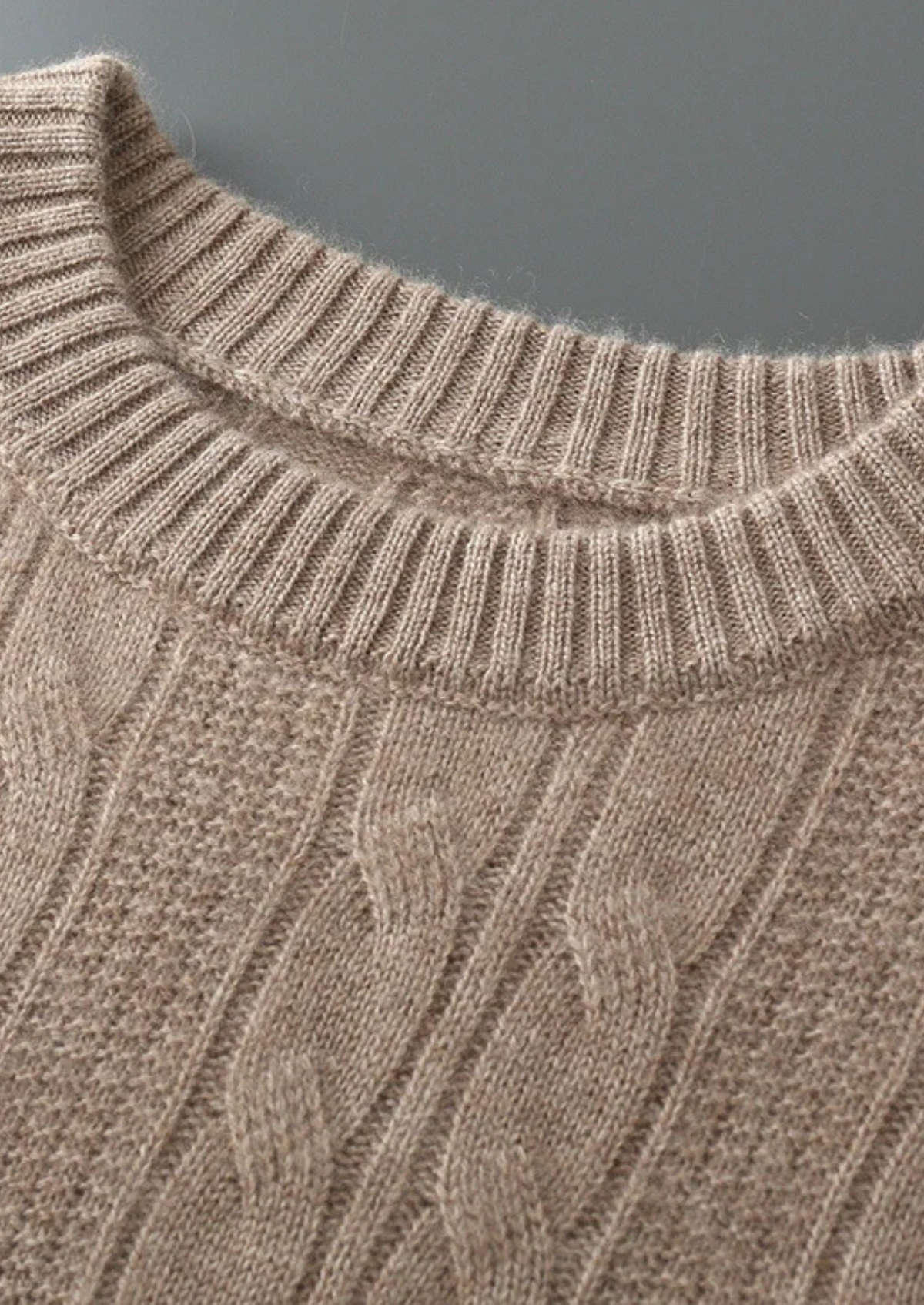 Pure Extra-Fine Merino Wool Cable Crewneck | Auremmont