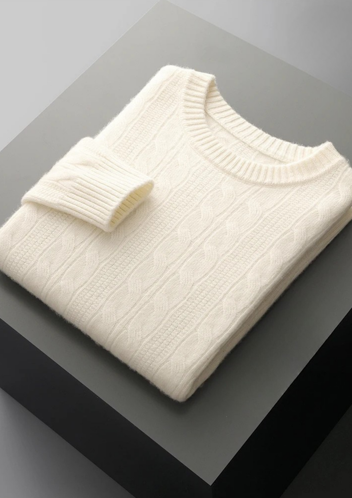 Pure Extra-Fine Merino Wool Cable Crewneck | Auremmont