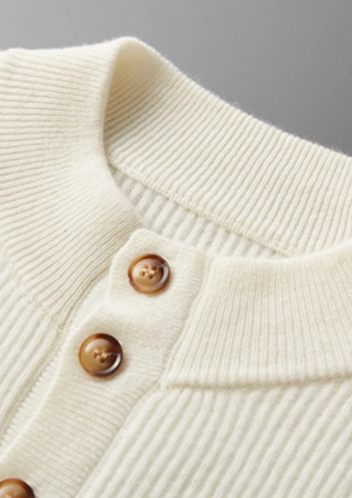 Premium Cashmere Classic Ribbed Henley Sweater | Auremmont