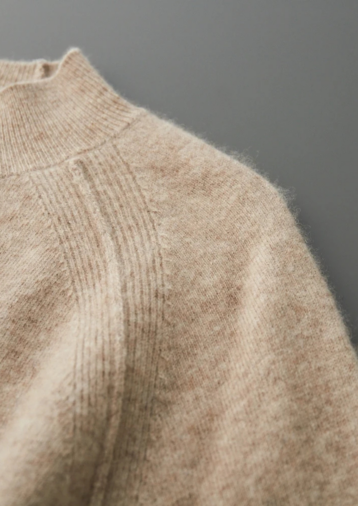 Pure Extra-Fine Merino Wool Raglan Mockneck | Auremmont