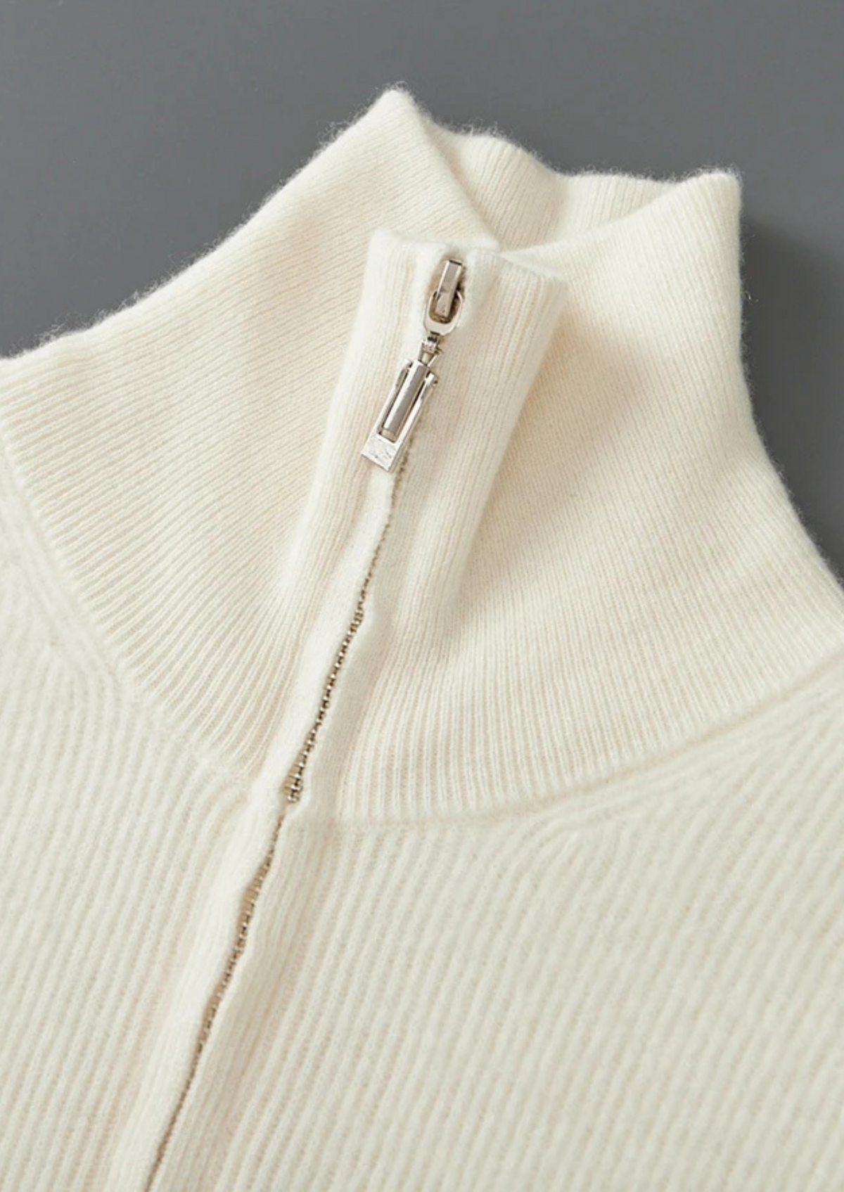 Pure Extra-Fine Merino Wool Ribbed Zipper Cardigan | Auremmont