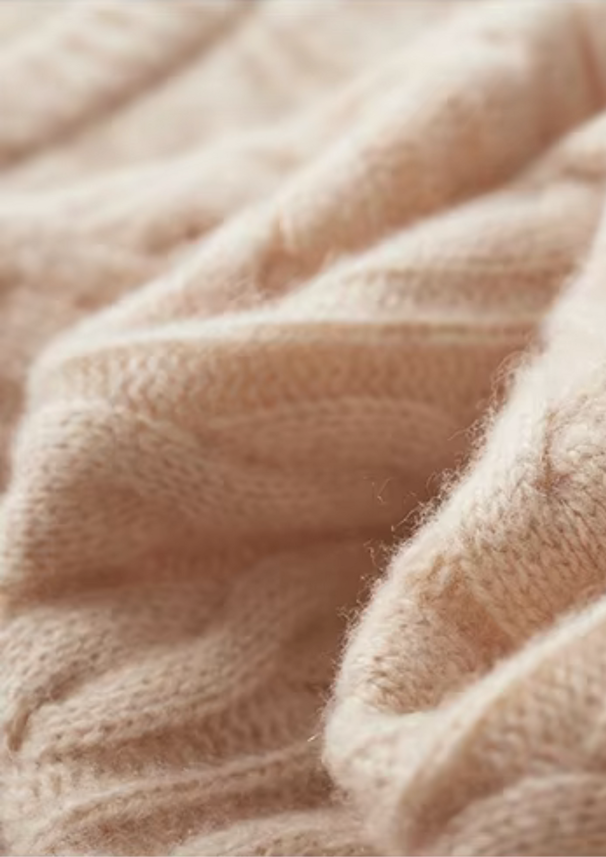 Pure Extra-Fine Merino Wool Cable Knit Crewneck | Auremmont