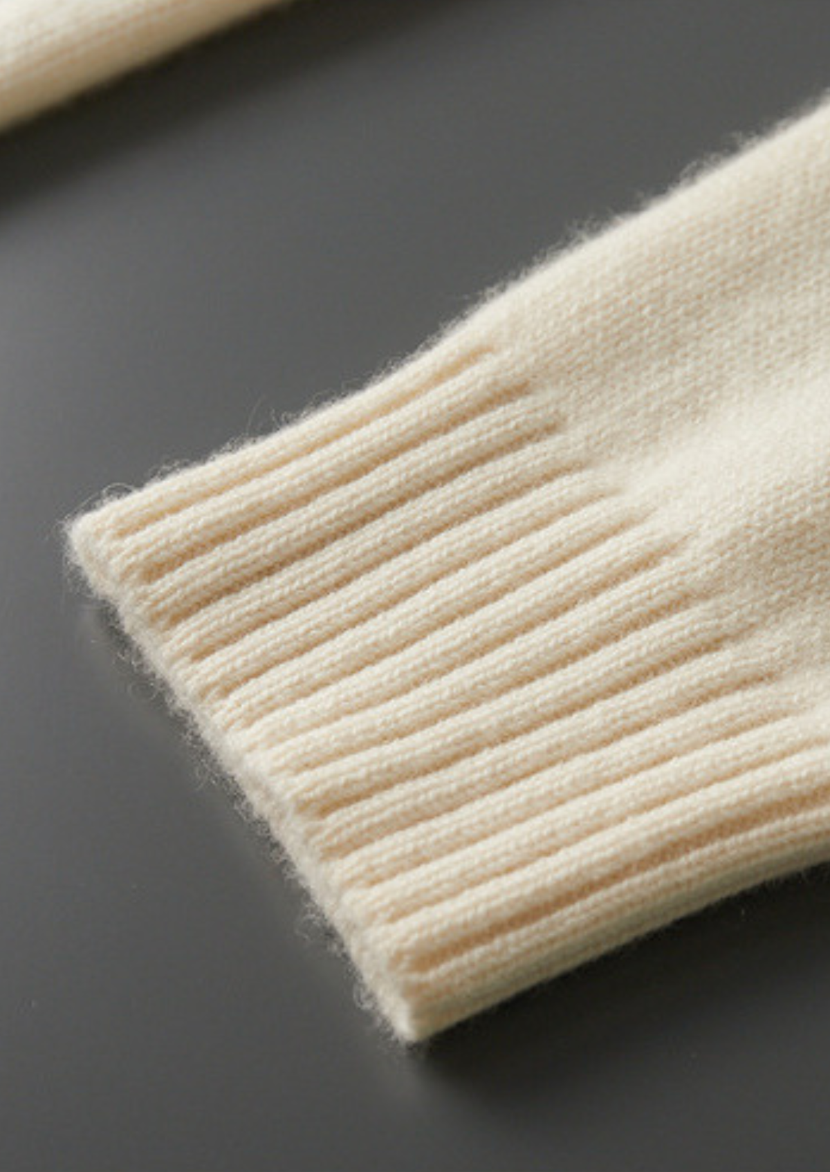 Pure Cashmere Ivory Patterned Mockneck | Auremmont