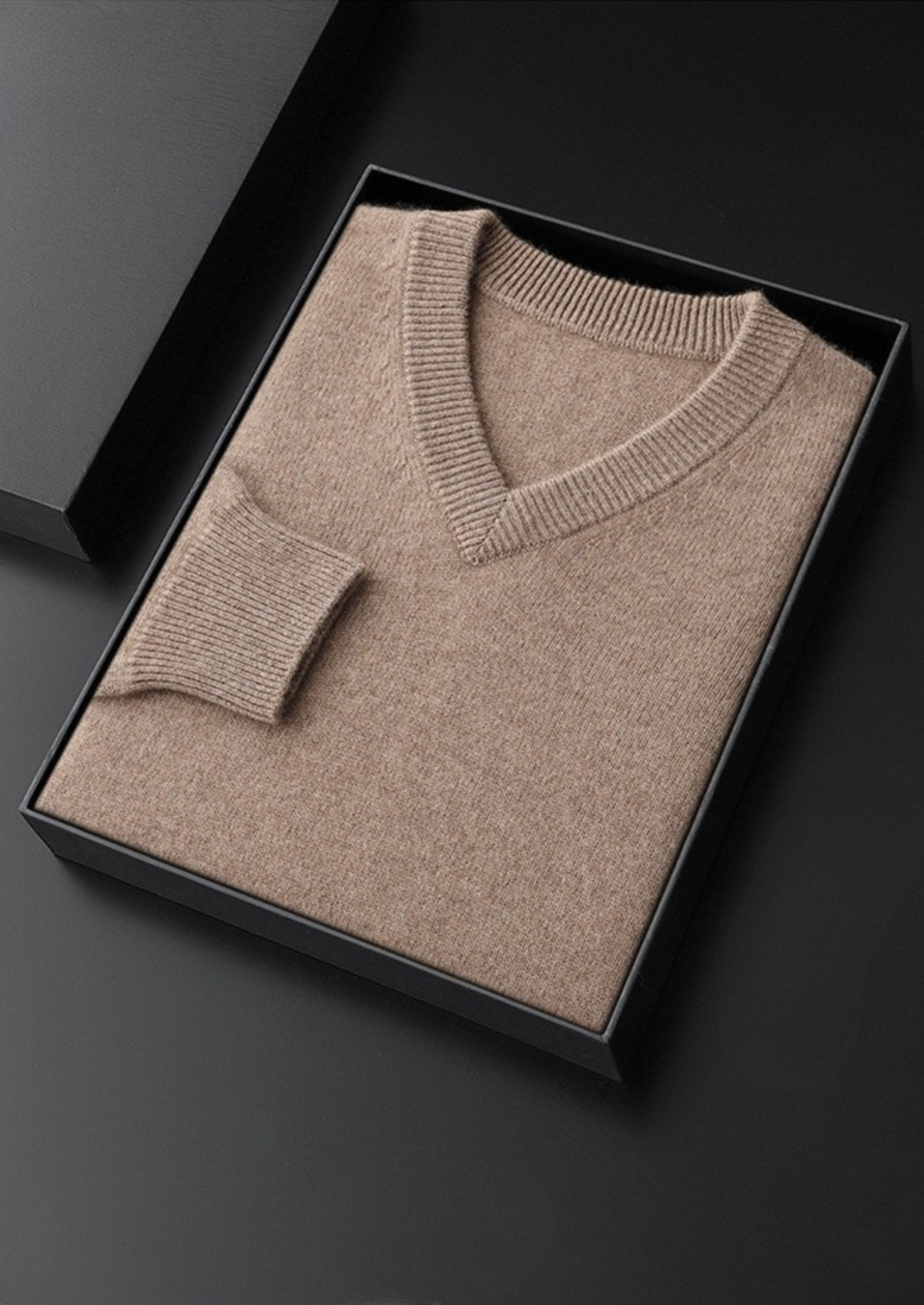 Pure Cashmere Essential V-Neck Sweater | Auremmont