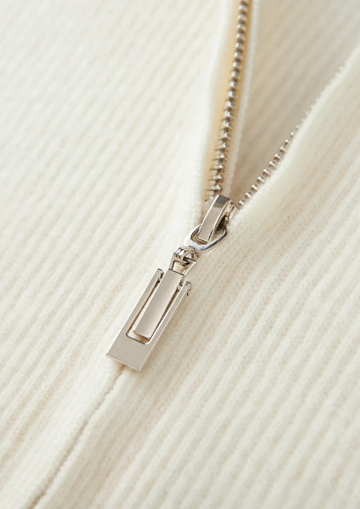Pure Extra-Fine Merino Wool Ribbed Zipper Cardigan | Auremmont