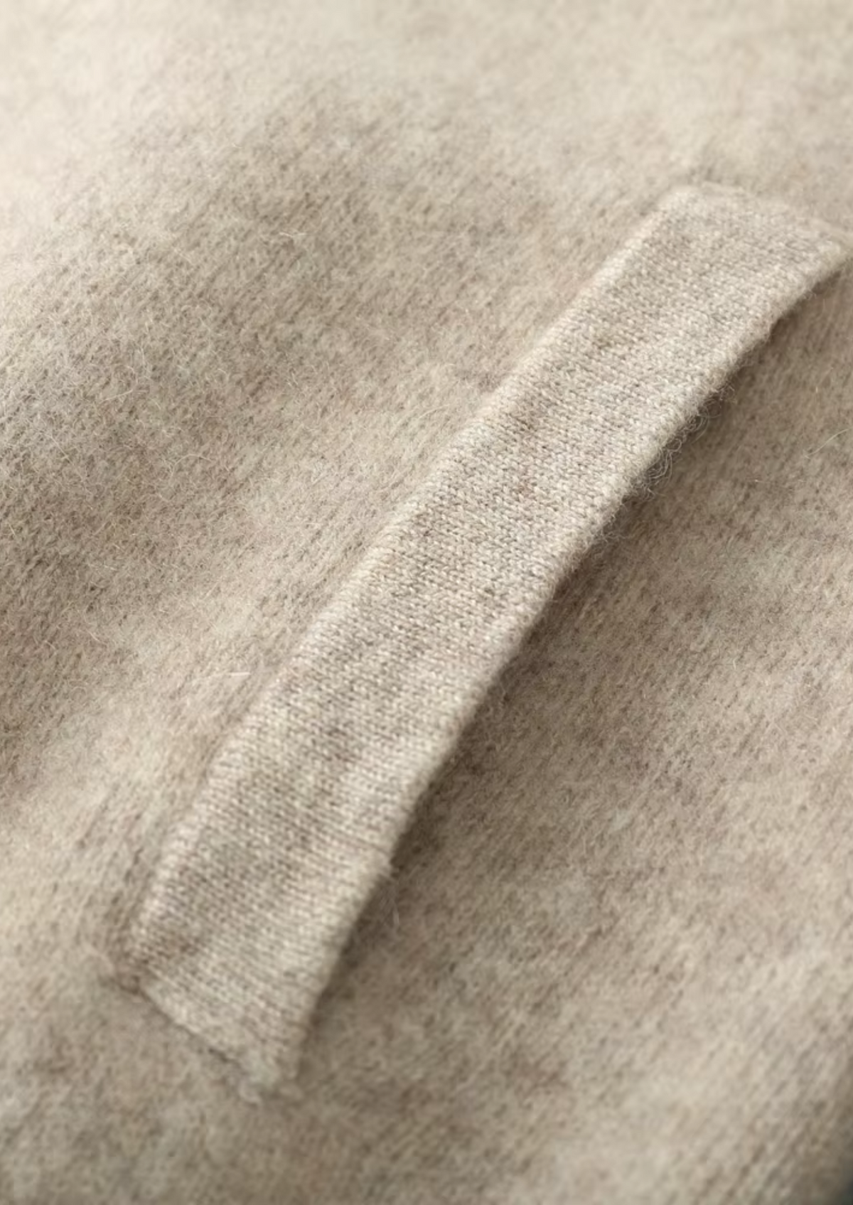 Pure Extra-Fine Merino Wool V-Neck Cardigan | Auremmont