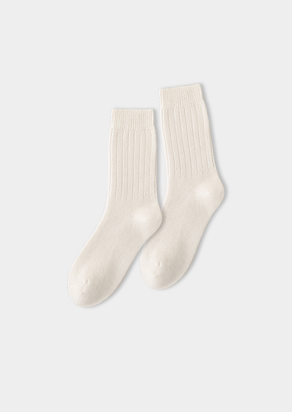 Ivory Ultra-Soft Ribbed Merino Wool Socks | Auremmont