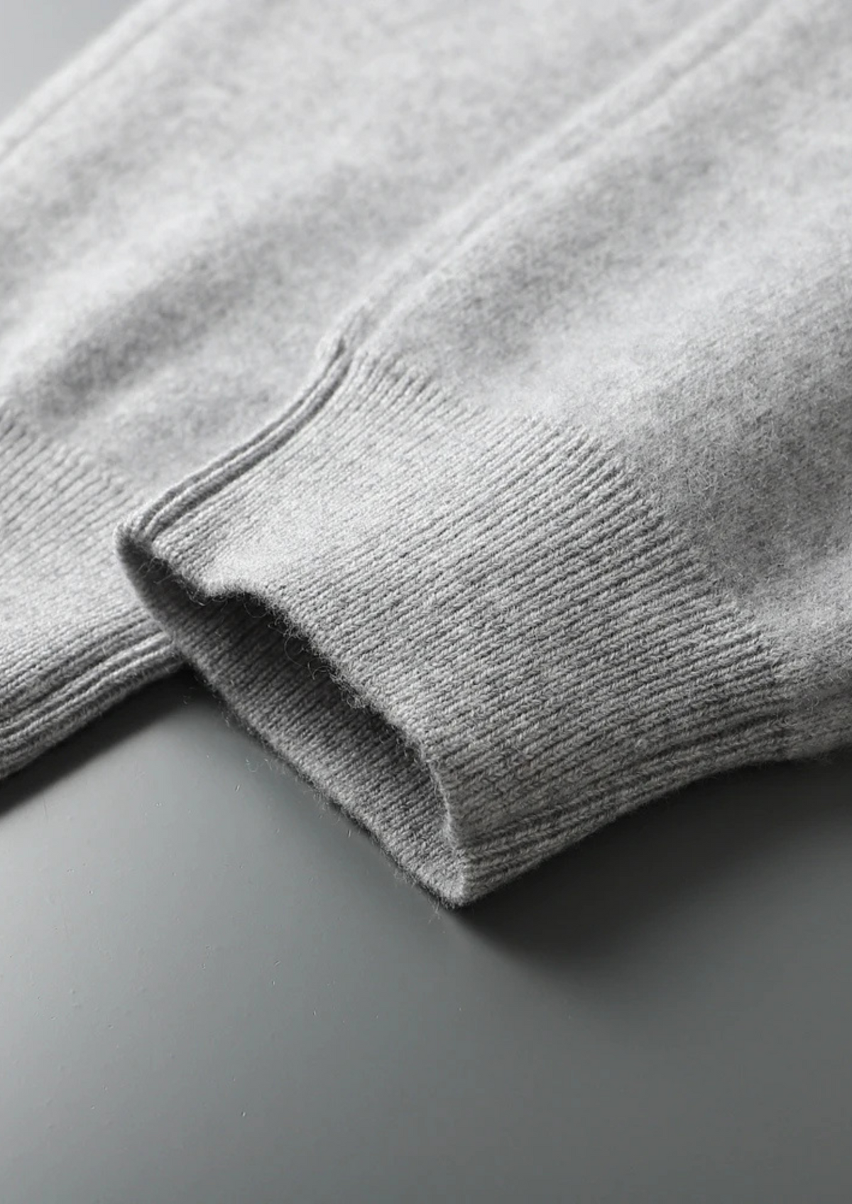Premium Cashmere Light Gray Alain Leisure Set | Auremmont