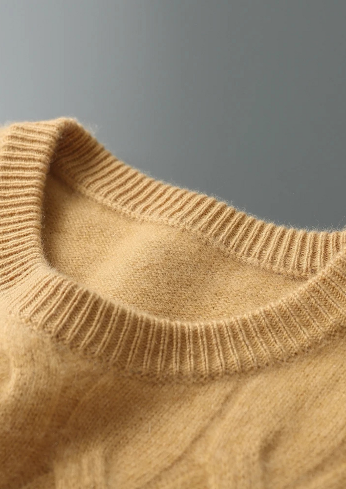 Premium Cashmere Cable Crewneck | Auremmont