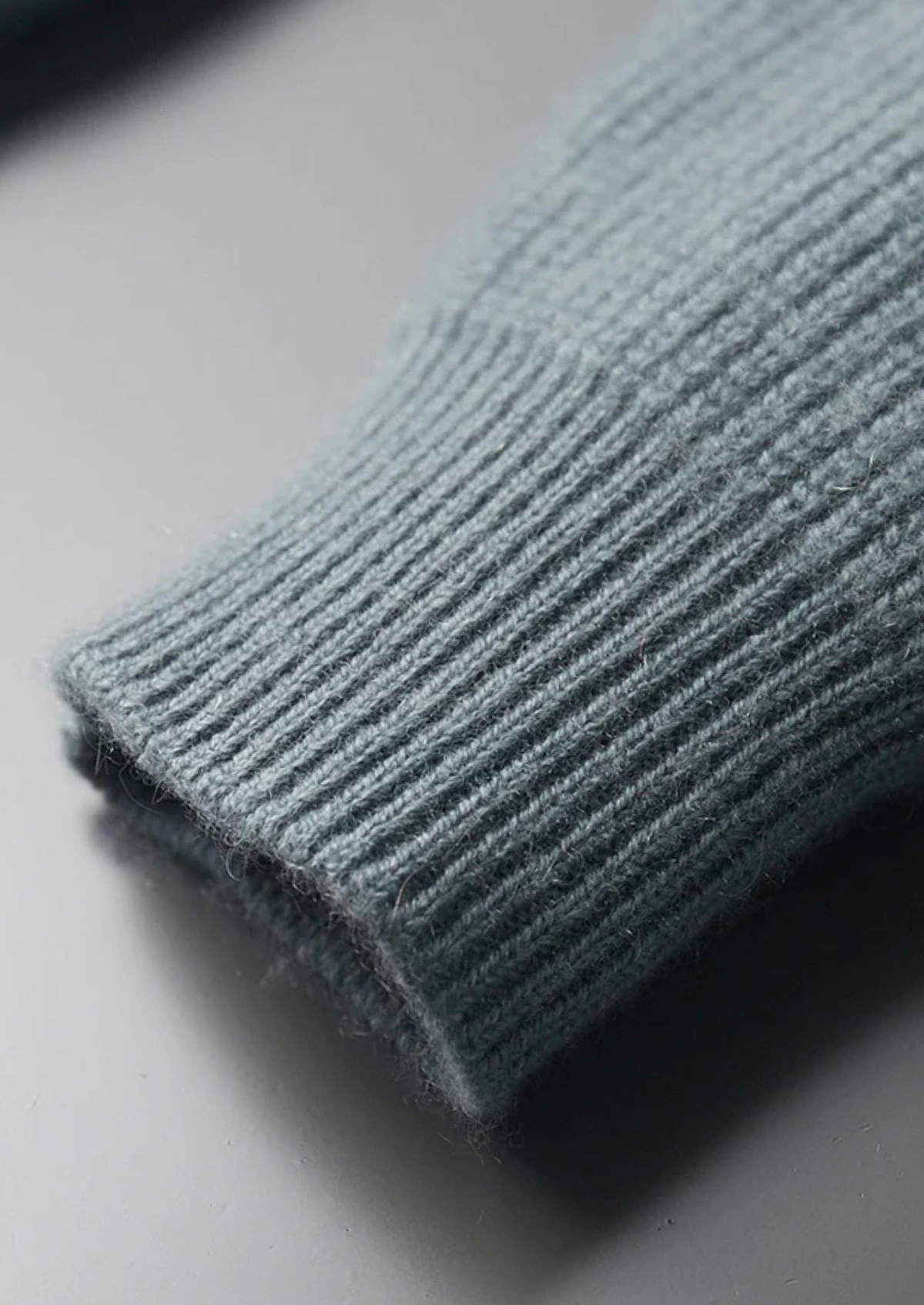 Premium Cashmere Ribbed Cardigan | Auremmont
