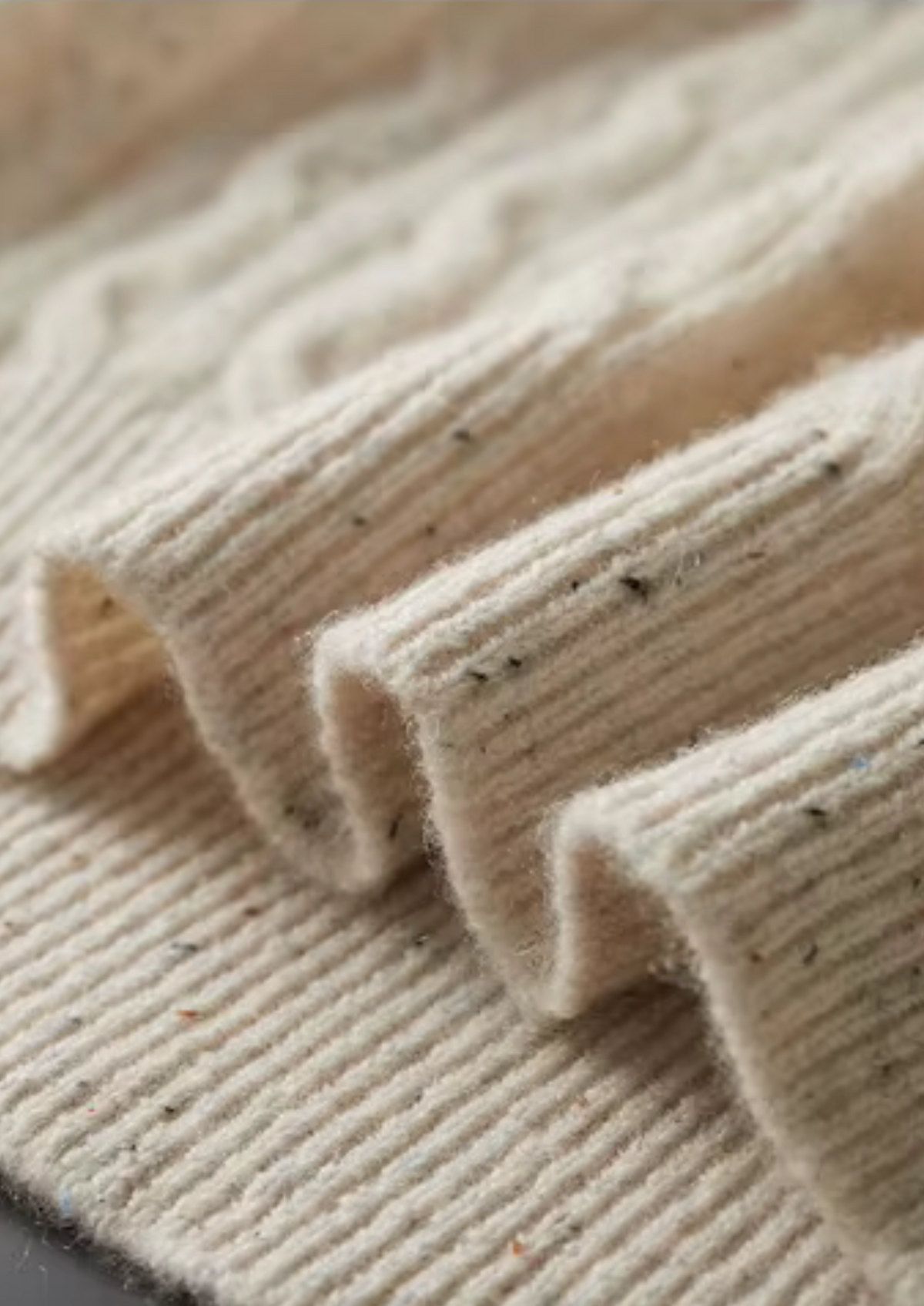 Pure Extra-Fine Merino Wool Nepped Cable Crewneck | Auremmont