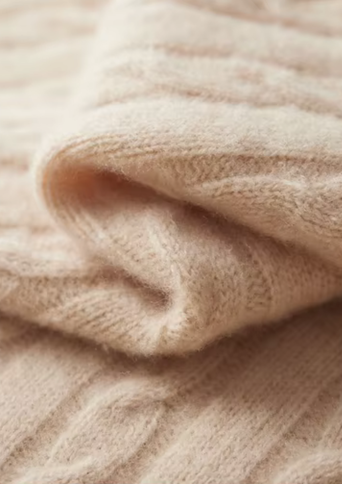 Pure Extra-Fine Merino Wool Cable Knit Henley Sweater | Auremmont