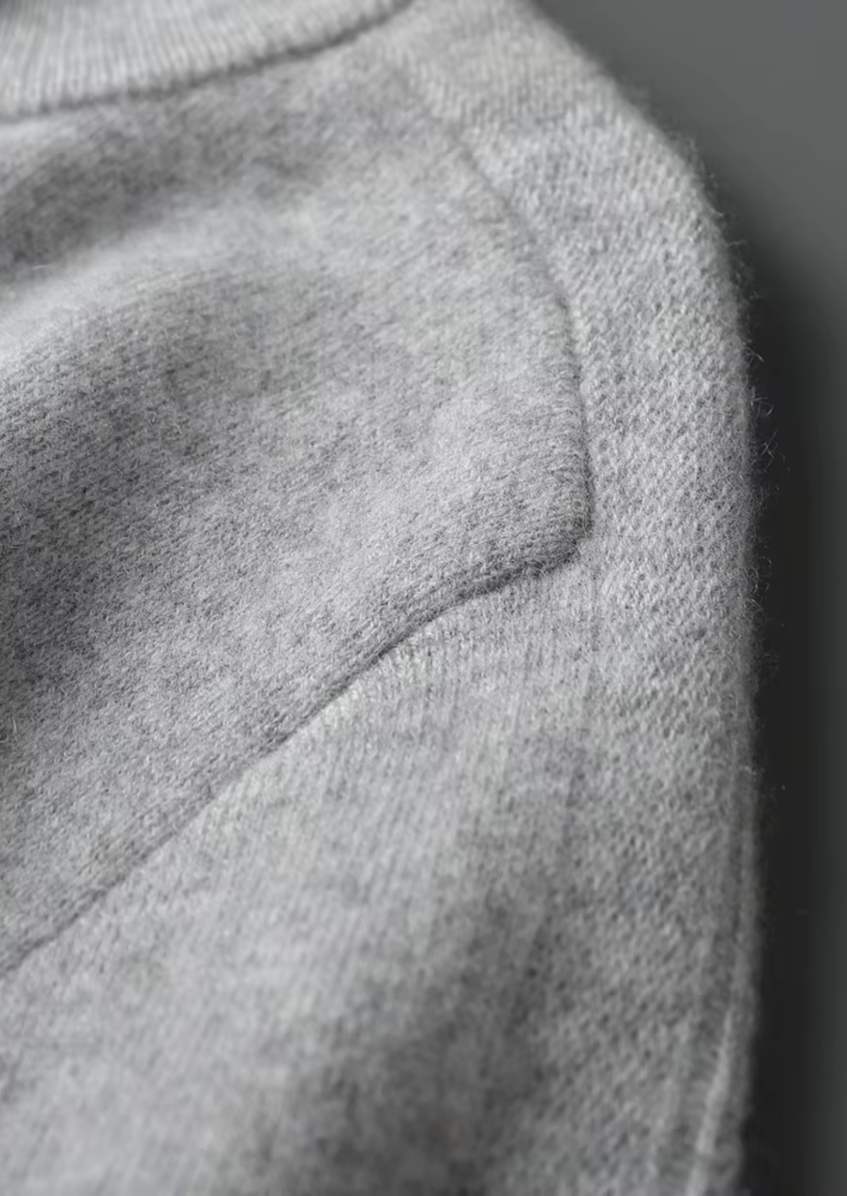 Premium Cashmere Essential Half-Zip Sweater | Auremmont