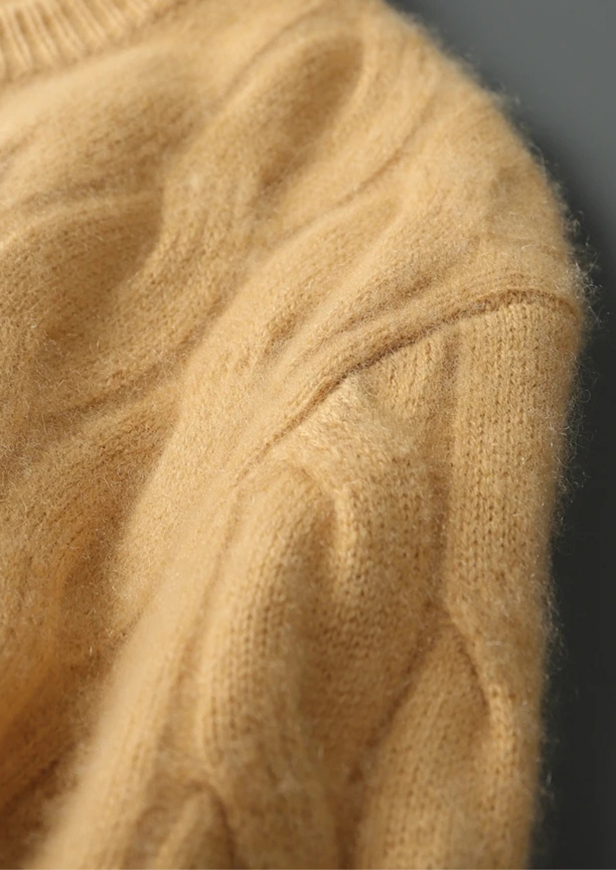Premium Cashmere Cable Crewneck | Auremmont