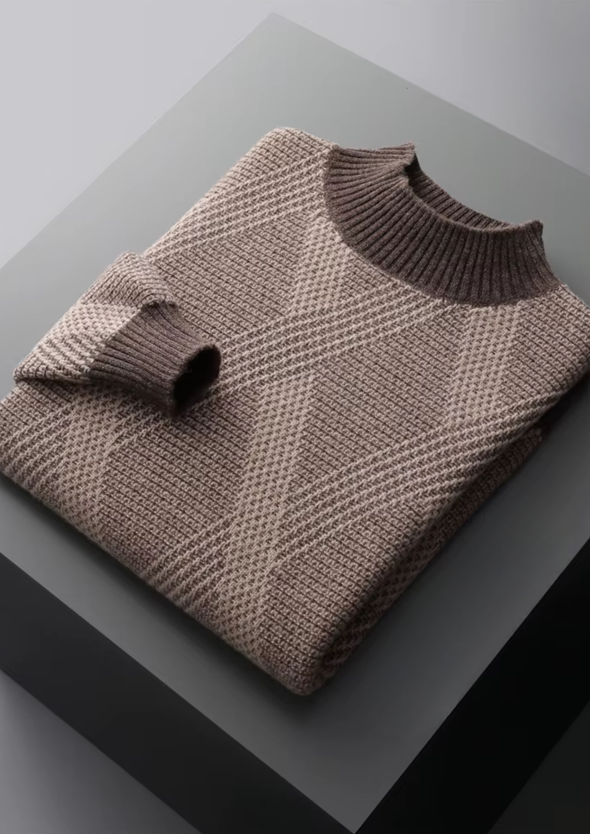 Pure Extra-Fine Merino Wool Two Tone Patterned Mockneck | Auremmont
