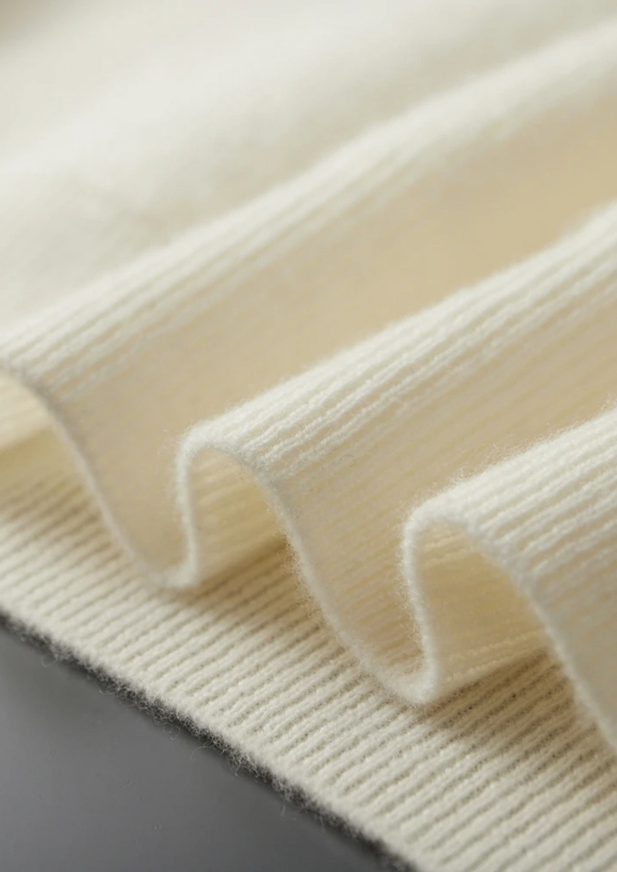 Premium Cashmere Ribbed Half-Zip Sweater | Auremmont