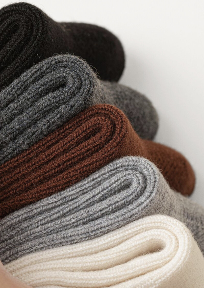 Ivory Ultra-Soft Ribbed Merino Wool Socks | Auremmont
