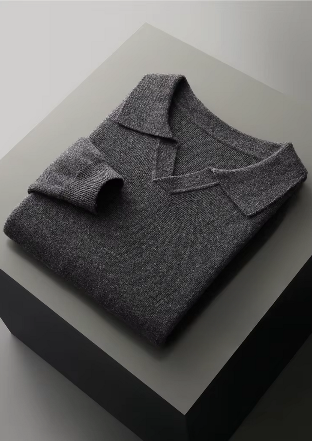 Pure Extra-Fine Merino Wool Ribbed Buttonless Polo | Auremmont