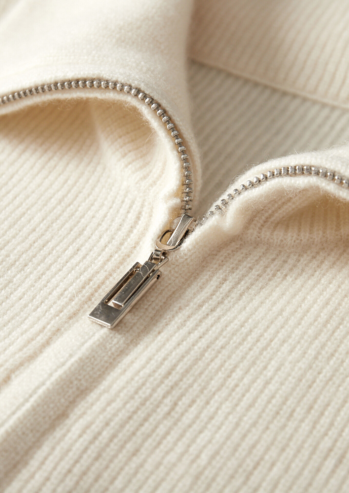 Pure Cashmere Ivory Body Warmer Vest | Auremmont