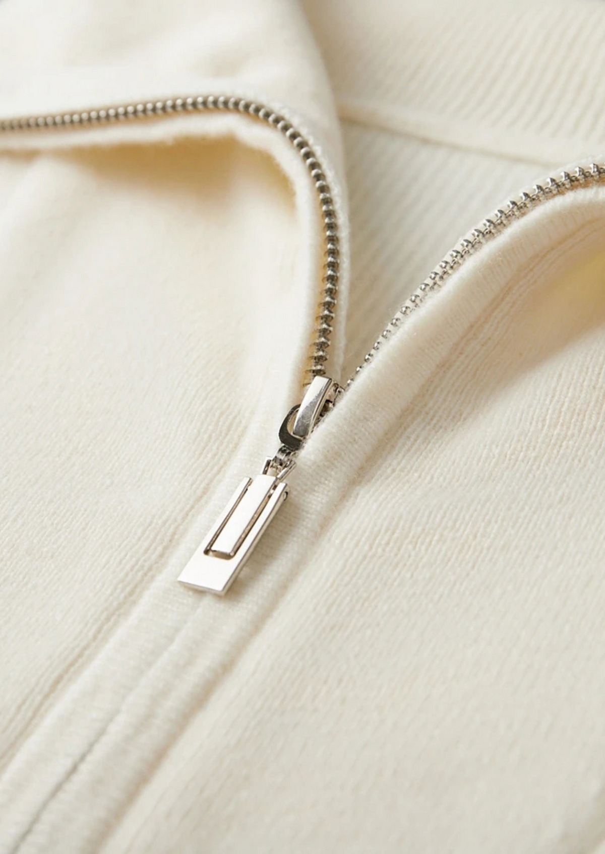 Premium Cashmere Ribbed Half-Zip Sweater | Auremmont