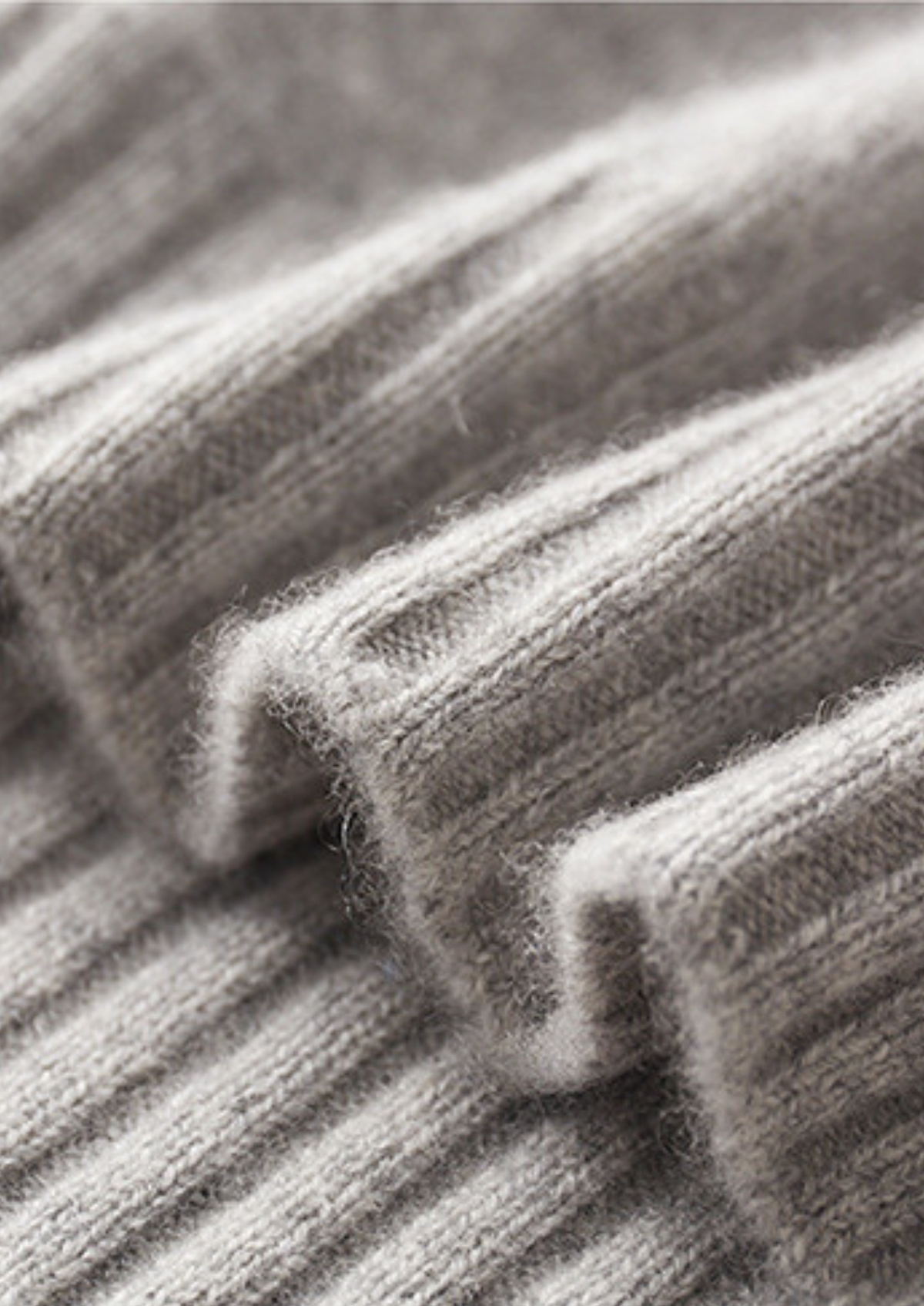 Pure Cashmere Mockneck Sweater | Auremmont