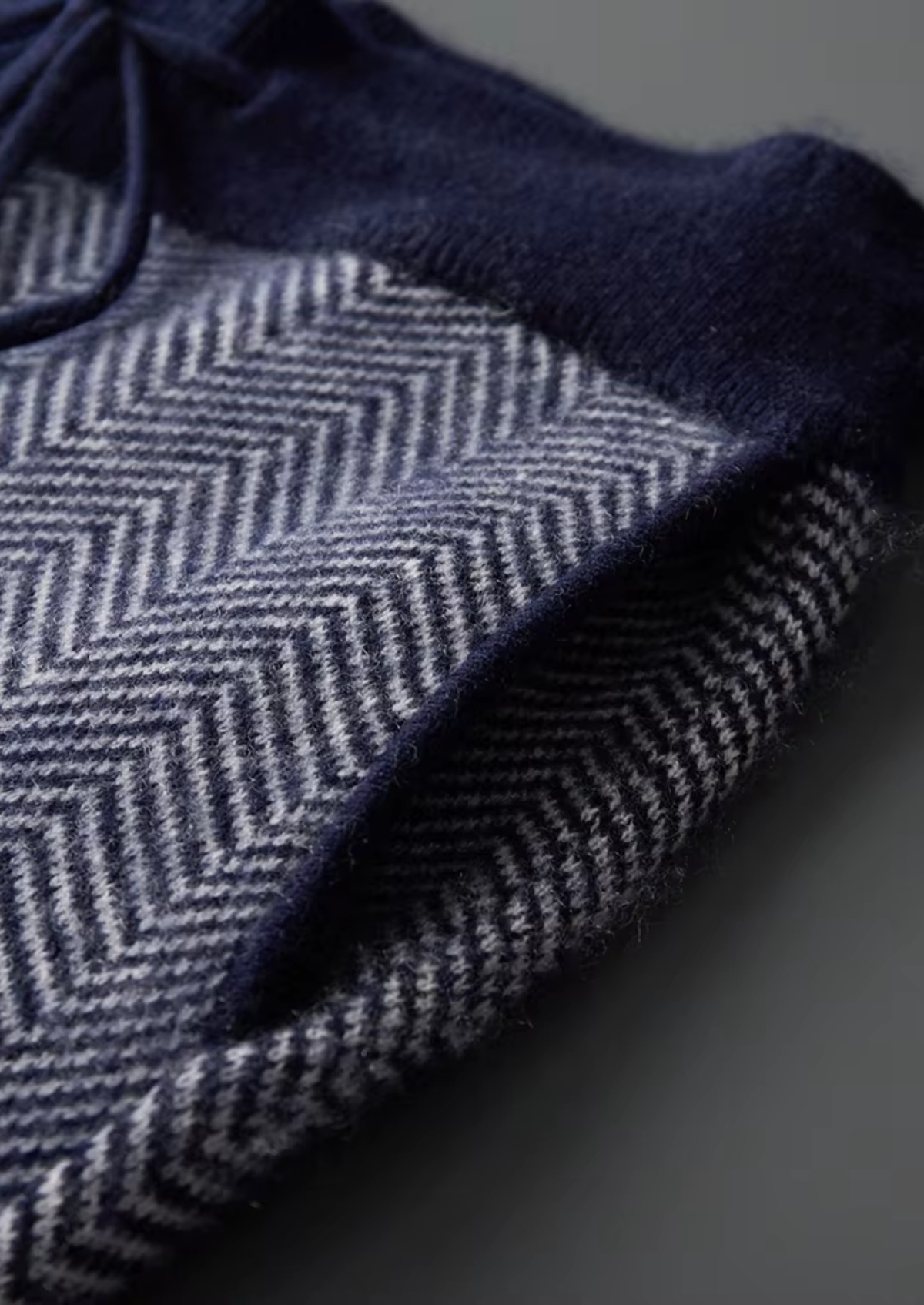 Pure Extra-Fine Merino Wool Navy Blue Herringbone Set | Auremmont