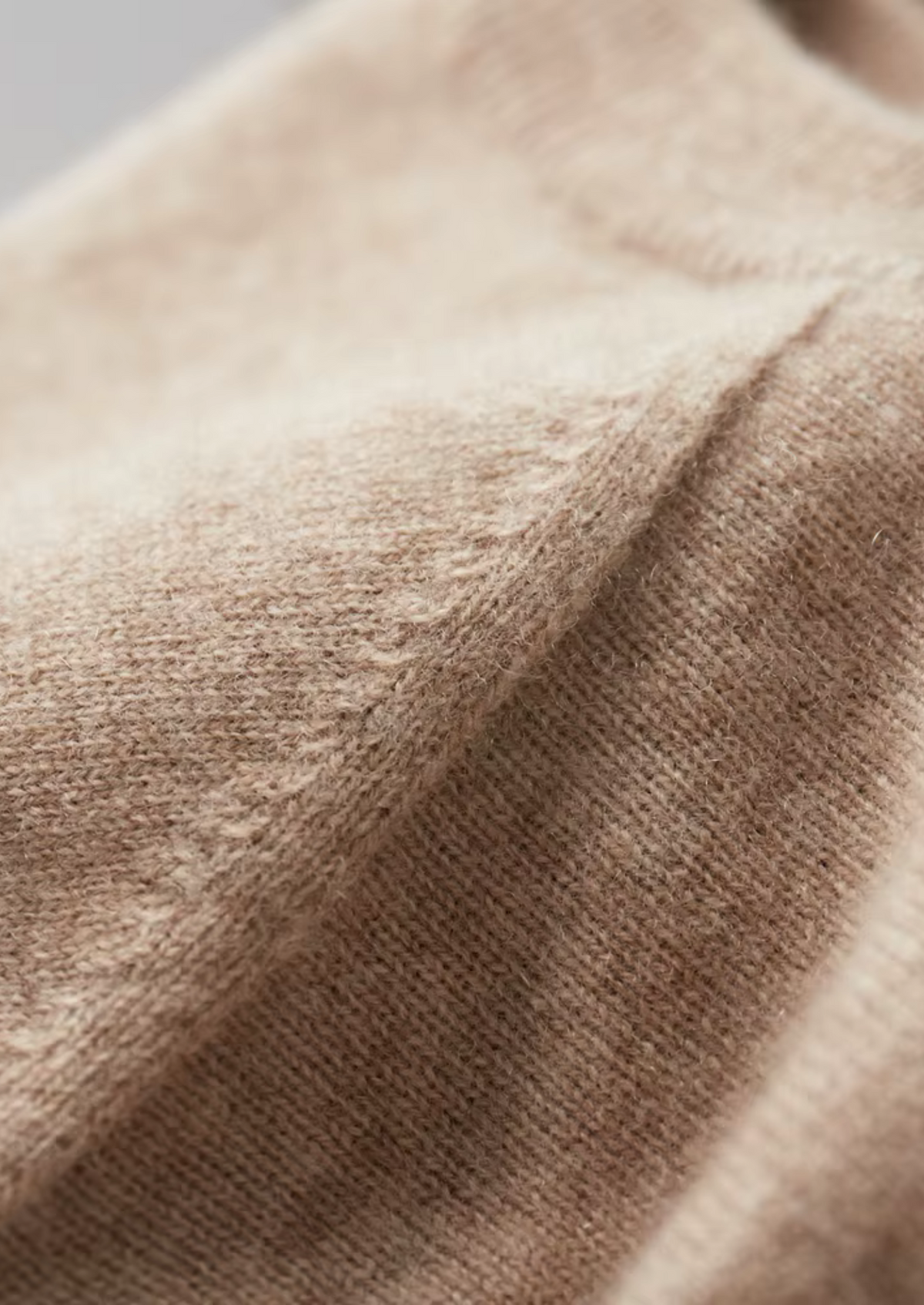 Premium Cashmere Classic Crewneck T-Shirt - Light Beige | Auremmont