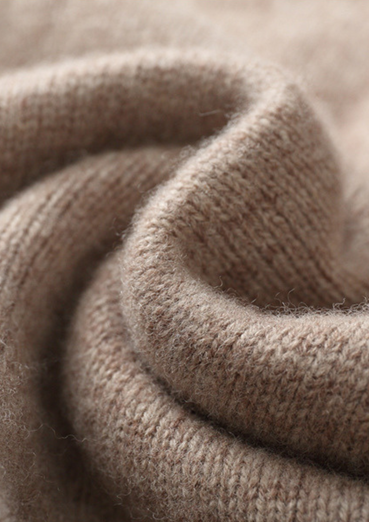 Pure Extra-Fine Merino Wool Cable Crewneck | Auremmont