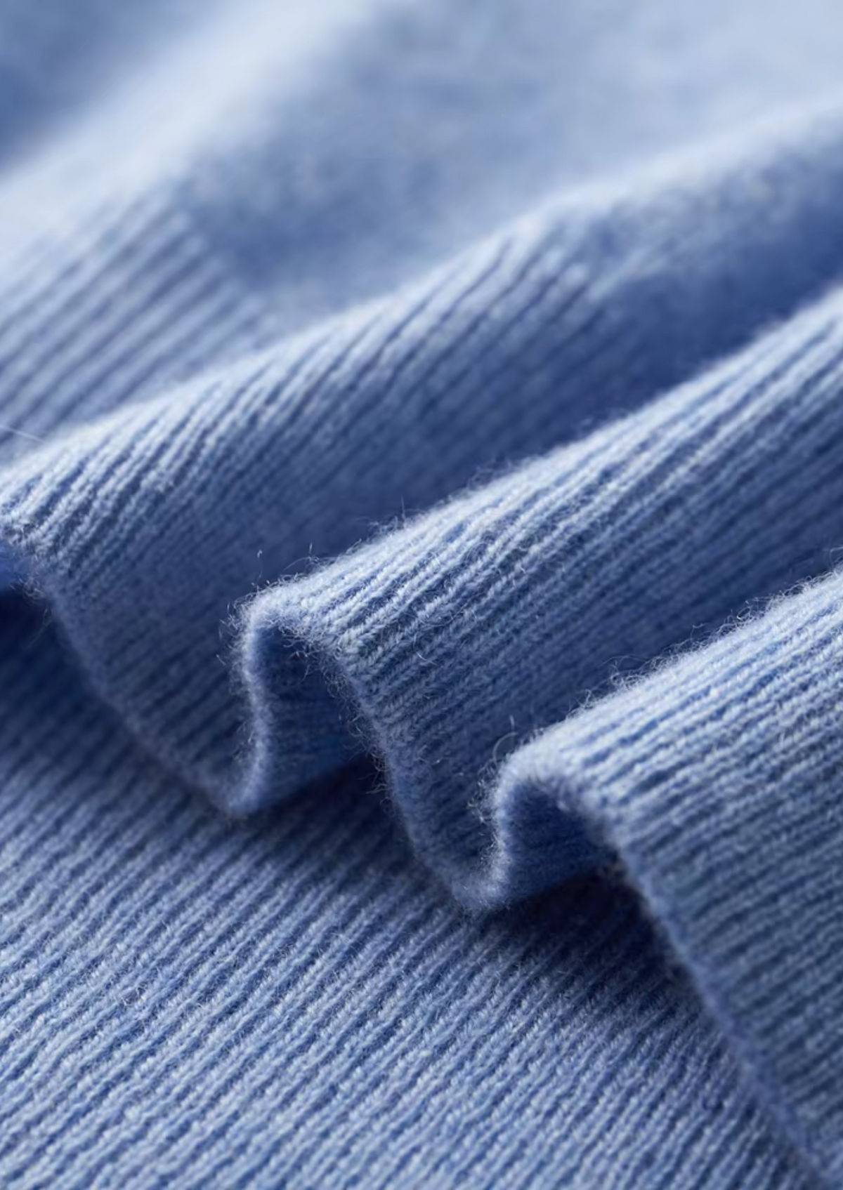 Premium Cashmere Classic Crewneck T-Shirt - Light Blue | Auremmont