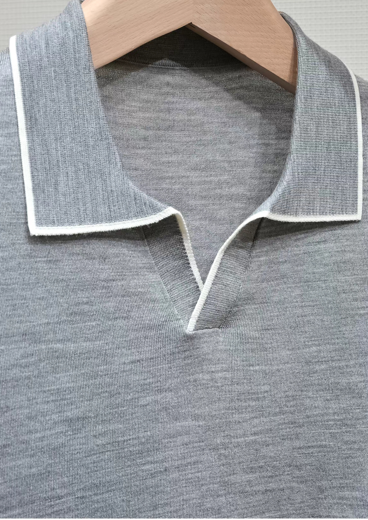 Ellis Light Gray Lightweight Polo Shirt | Auremmont
