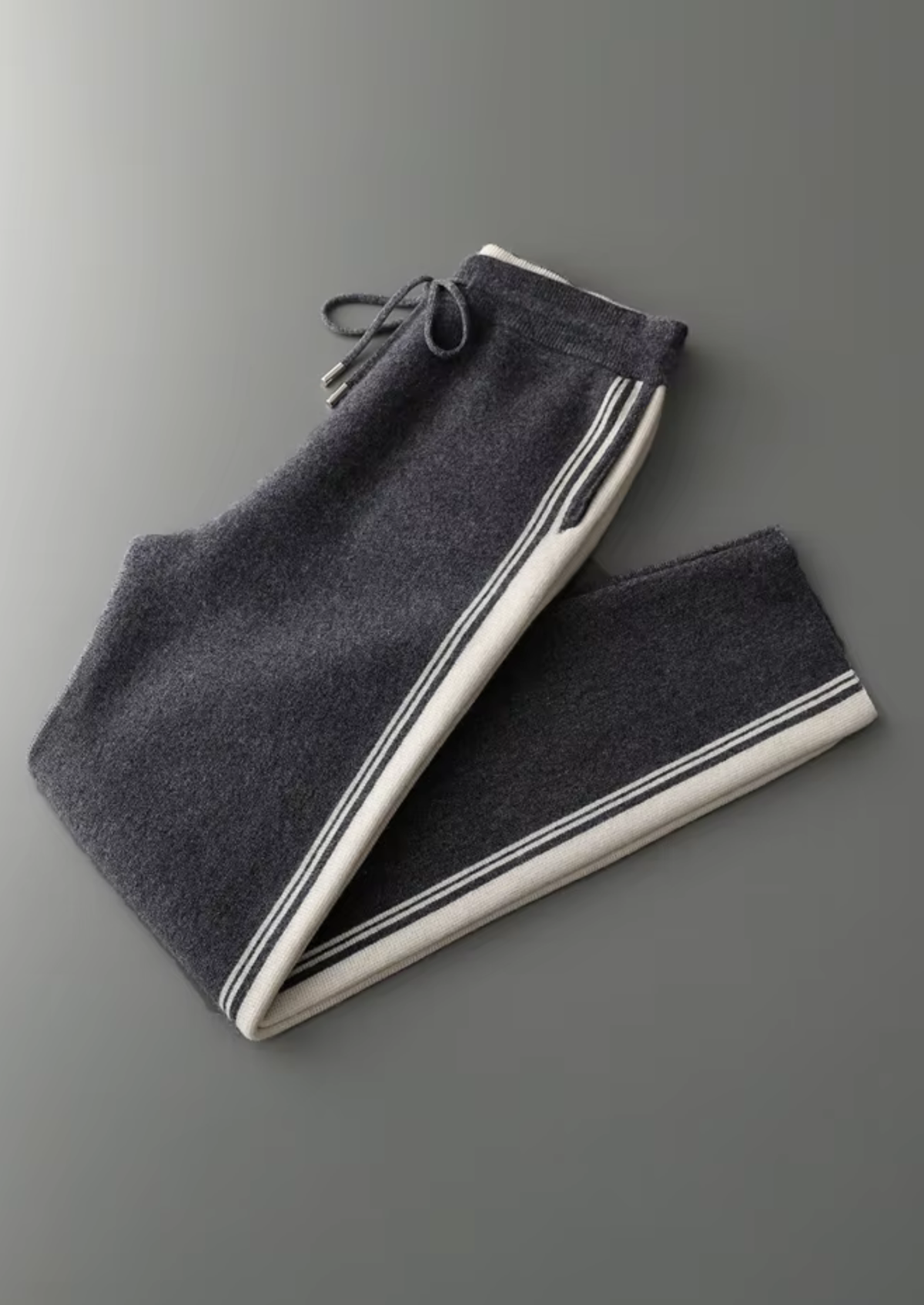 Pure Extra-Fine Merino Wool Dark Gray Damien Set | Auremmont