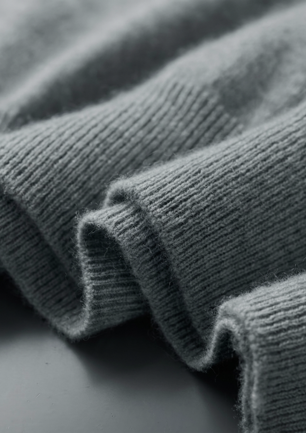 Premium Cashmere Classic Crewneck T-Shirt - Shadow Flint | Auremmont