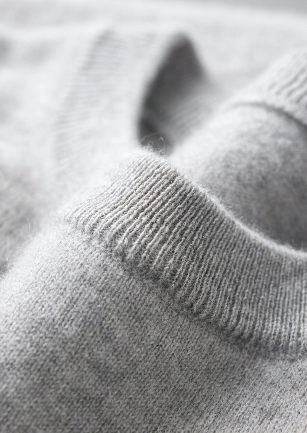 Premium Cashmere Classic Crewneck T-Shirt - Light Gray | Auremmont
