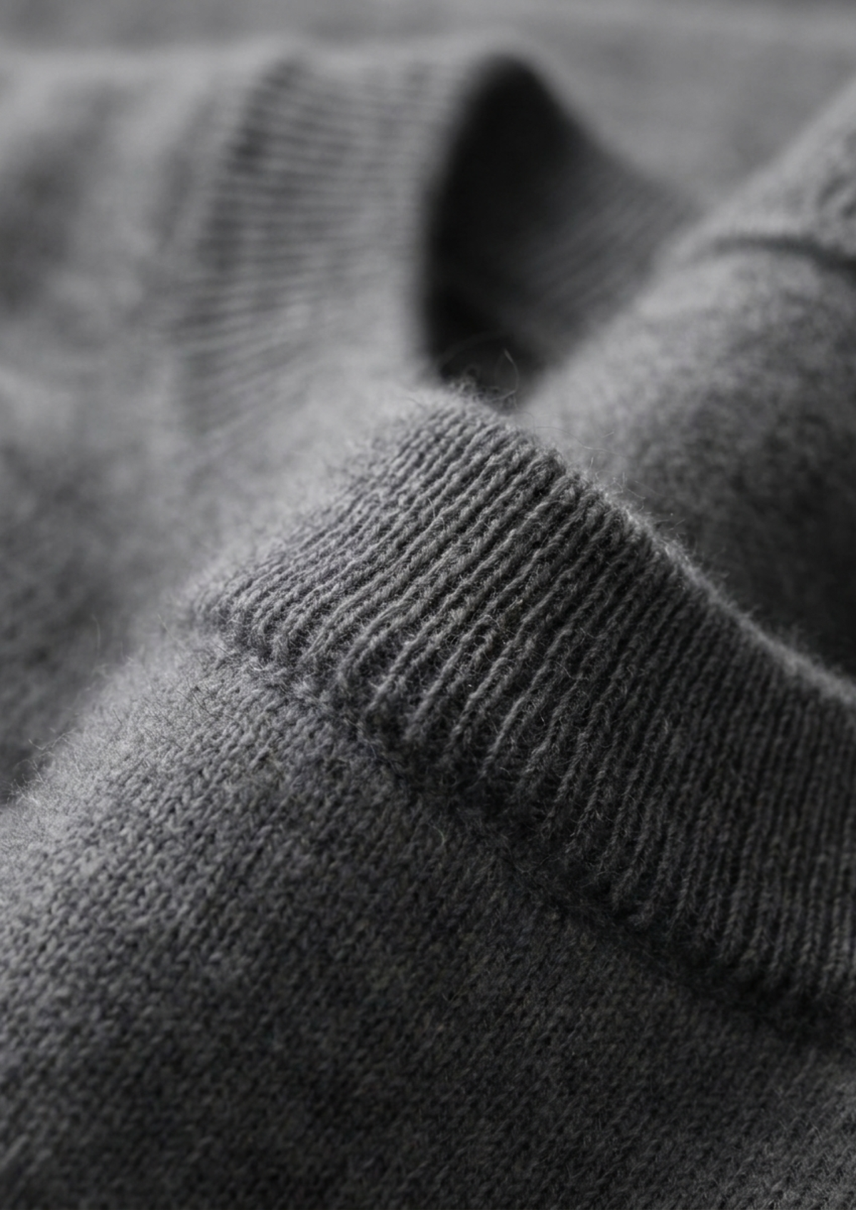 Premium Cashmere Classic Crewneck T-Shirt - Dark Gray | Auremmont