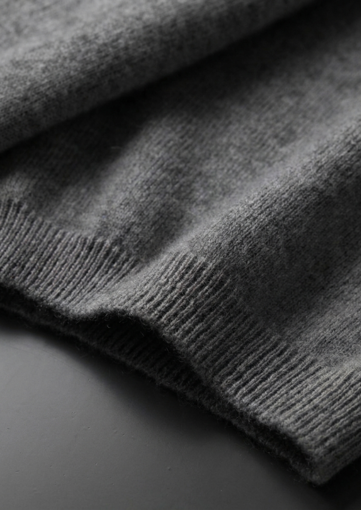 Premium Cashmere Classic Crewneck T-Shirt - Dark Gray | Auremmont