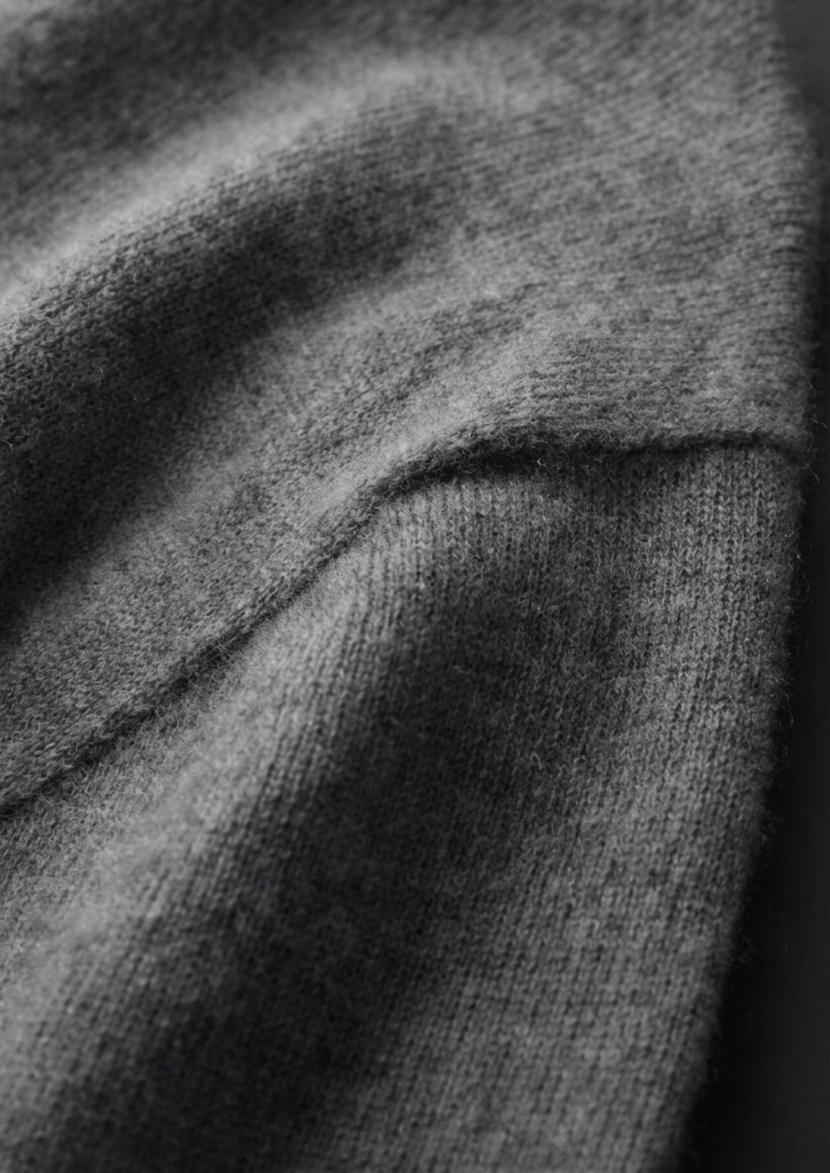 Premium Cashmere Classic Crewneck T-Shirt - Dark Gray | Auremmont