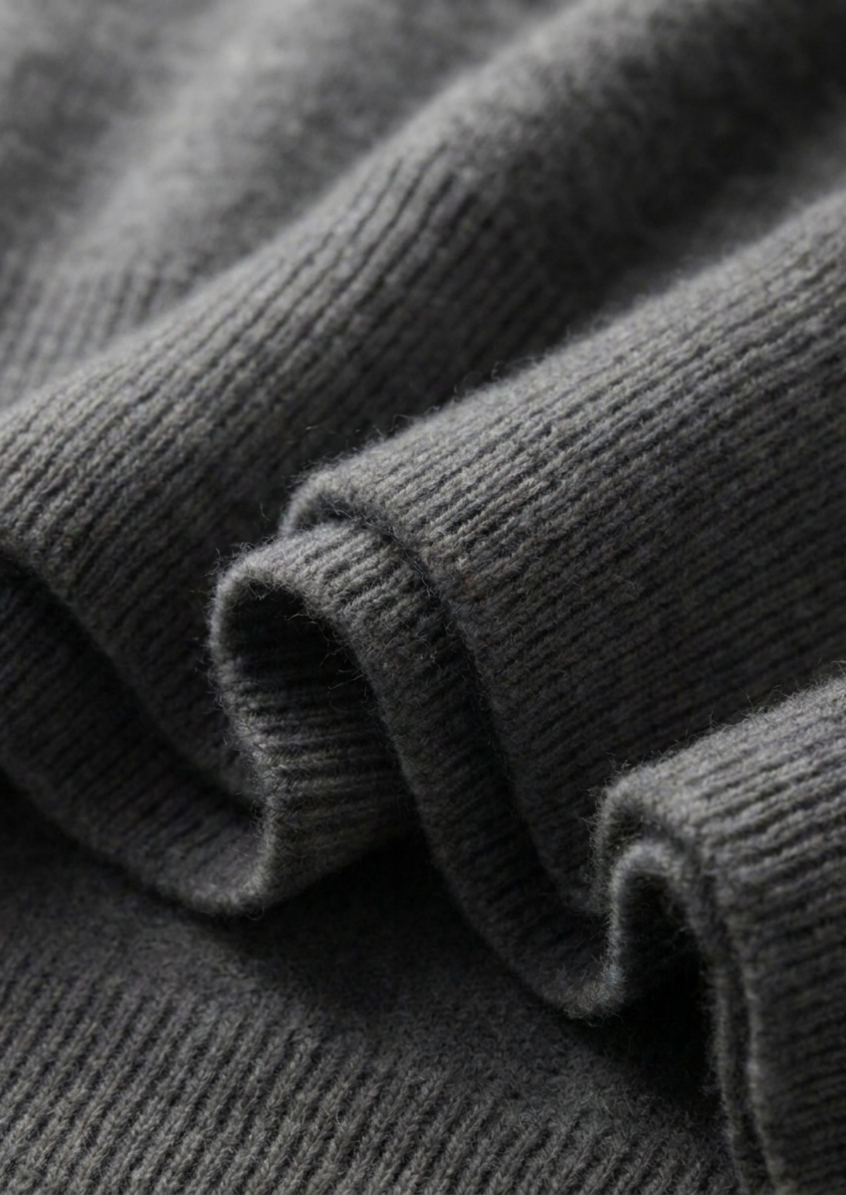 Premium Cashmere Classic Crewneck T-Shirt - Dark Gray | Auremmont