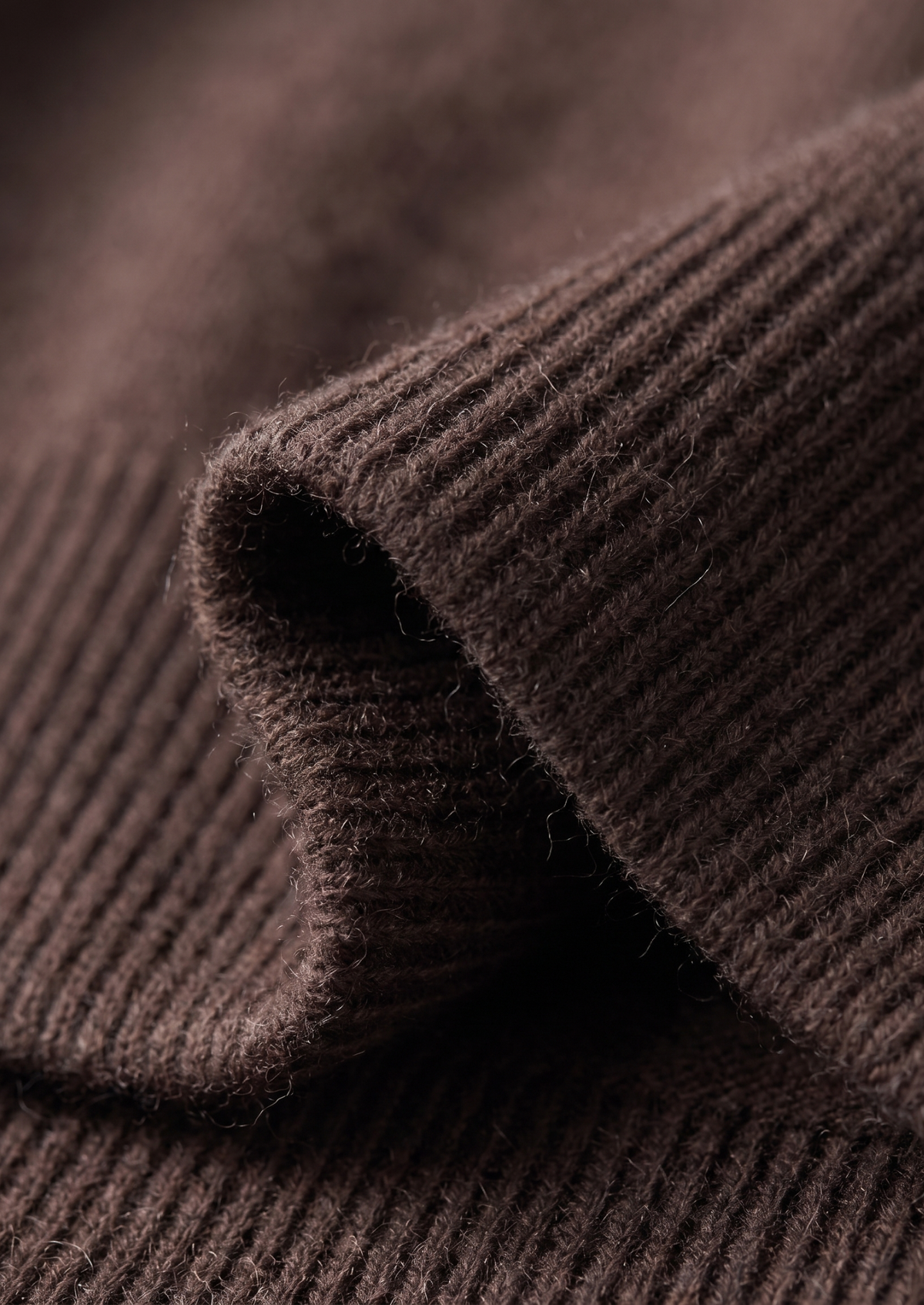 Pure Extra-Fine Merino Wool Dark Brown Luzzo Set | Auremmont