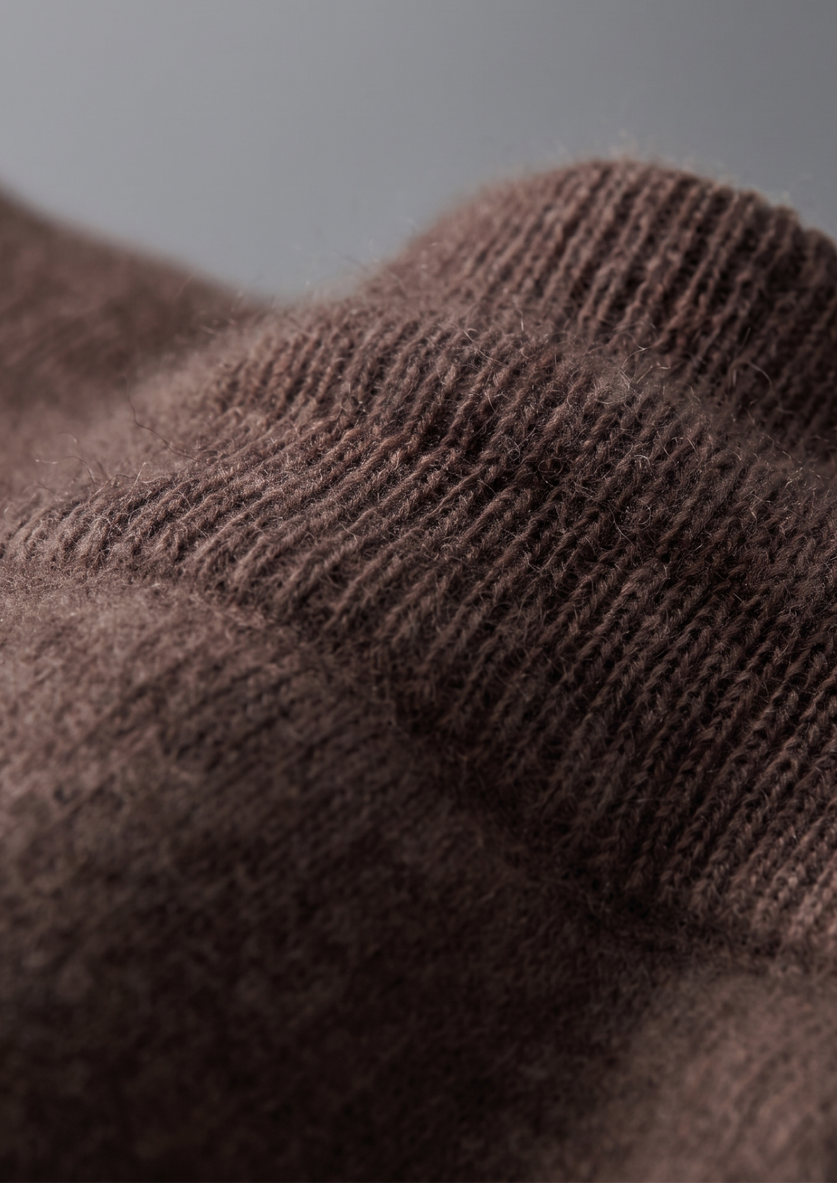 Pure Extra-Fine Merino Wool Dark Brown Luzzo Set | Auremmont